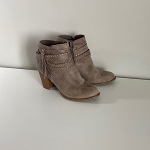 Heeled boots. Size 7.5